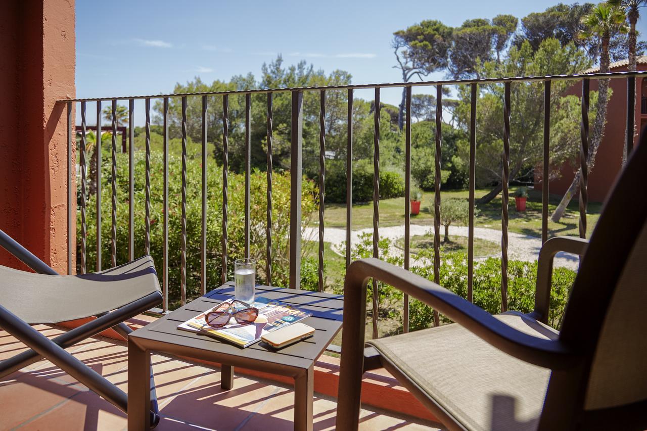Ibis Thalassa Hyeres Plage Esterno foto