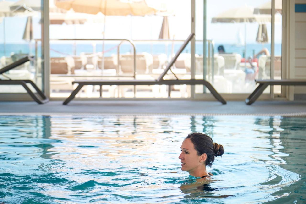 Ibis Thalassa Hyeres Plage Esterno foto