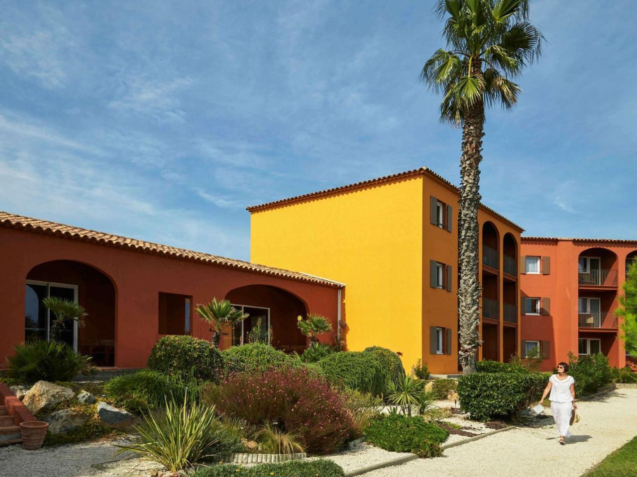 Ibis Thalassa Hyeres Plage Esterno foto