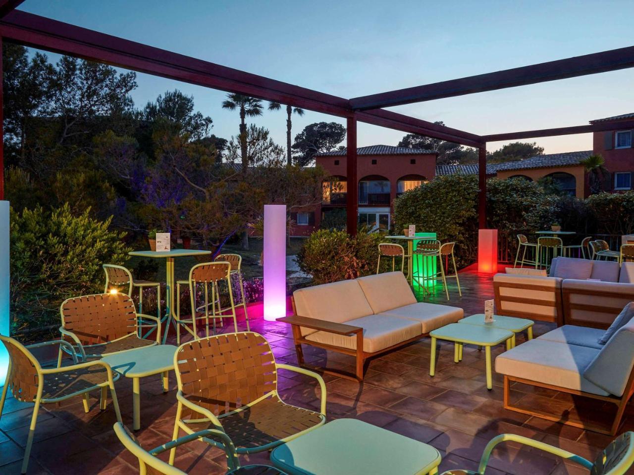 Ibis Thalassa Hyeres Plage Esterno foto